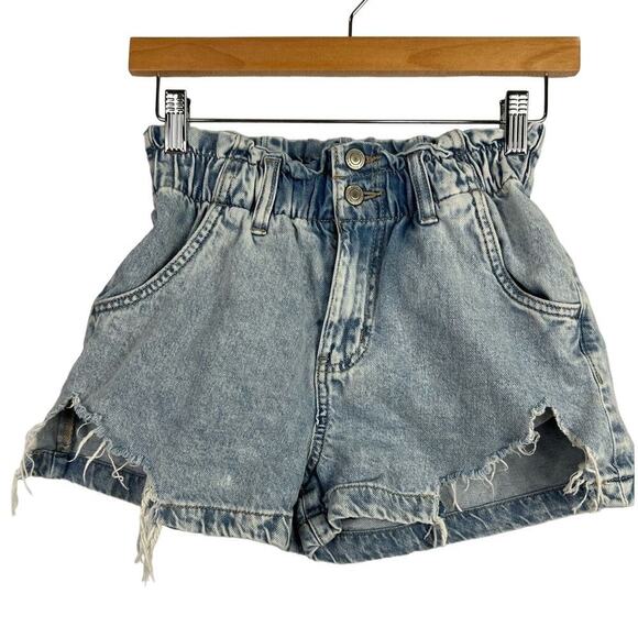 SO Paper Bag Elastic Waist High Rise Mom Light Blue Denim Shorts Juniors' 1/25W - Picture 2 of 12